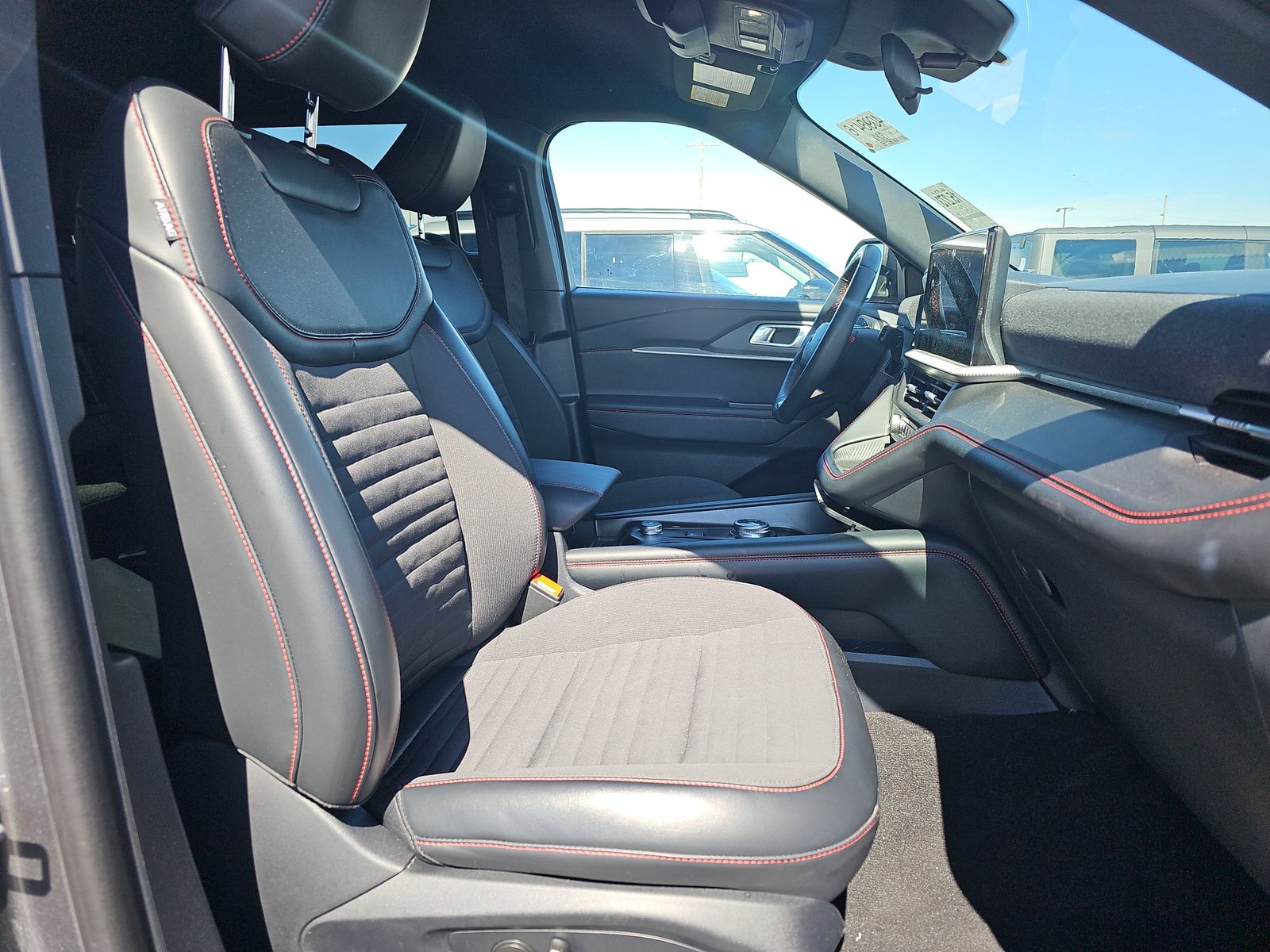 2025 Ford Explorer ST-Line AWD