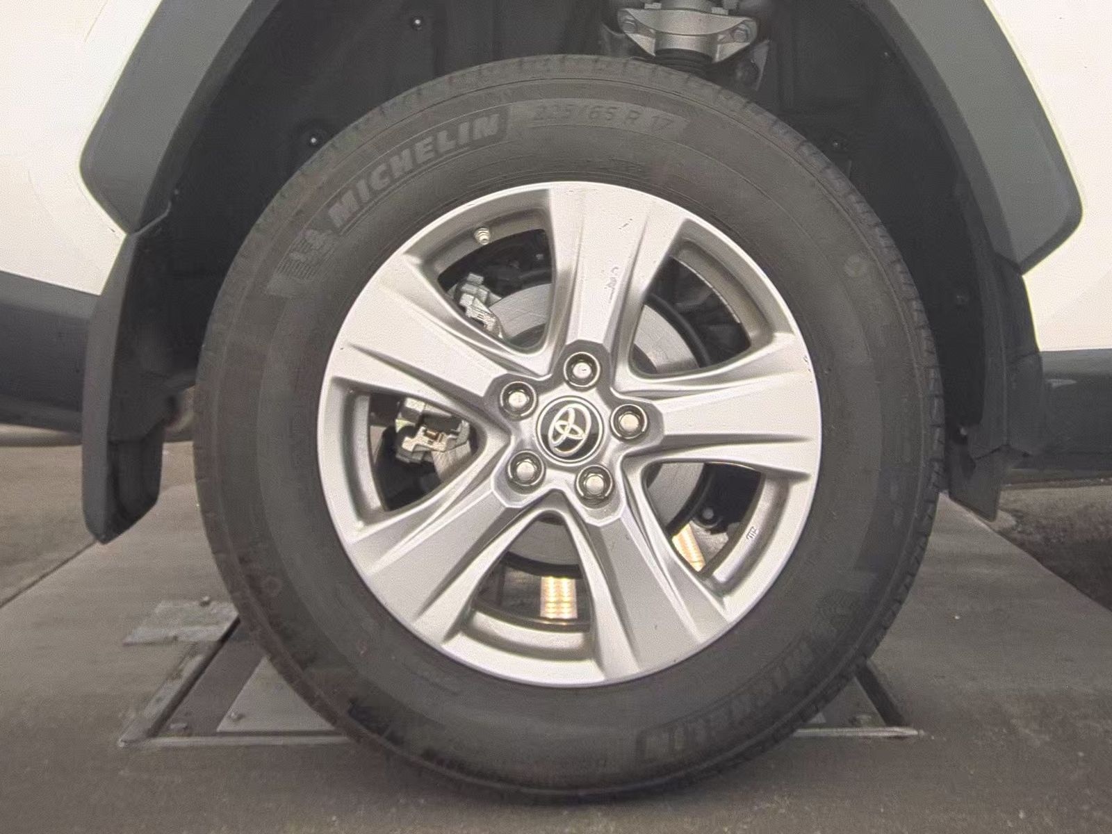 2024 Toyota RAV4 Hybrid LE AWD