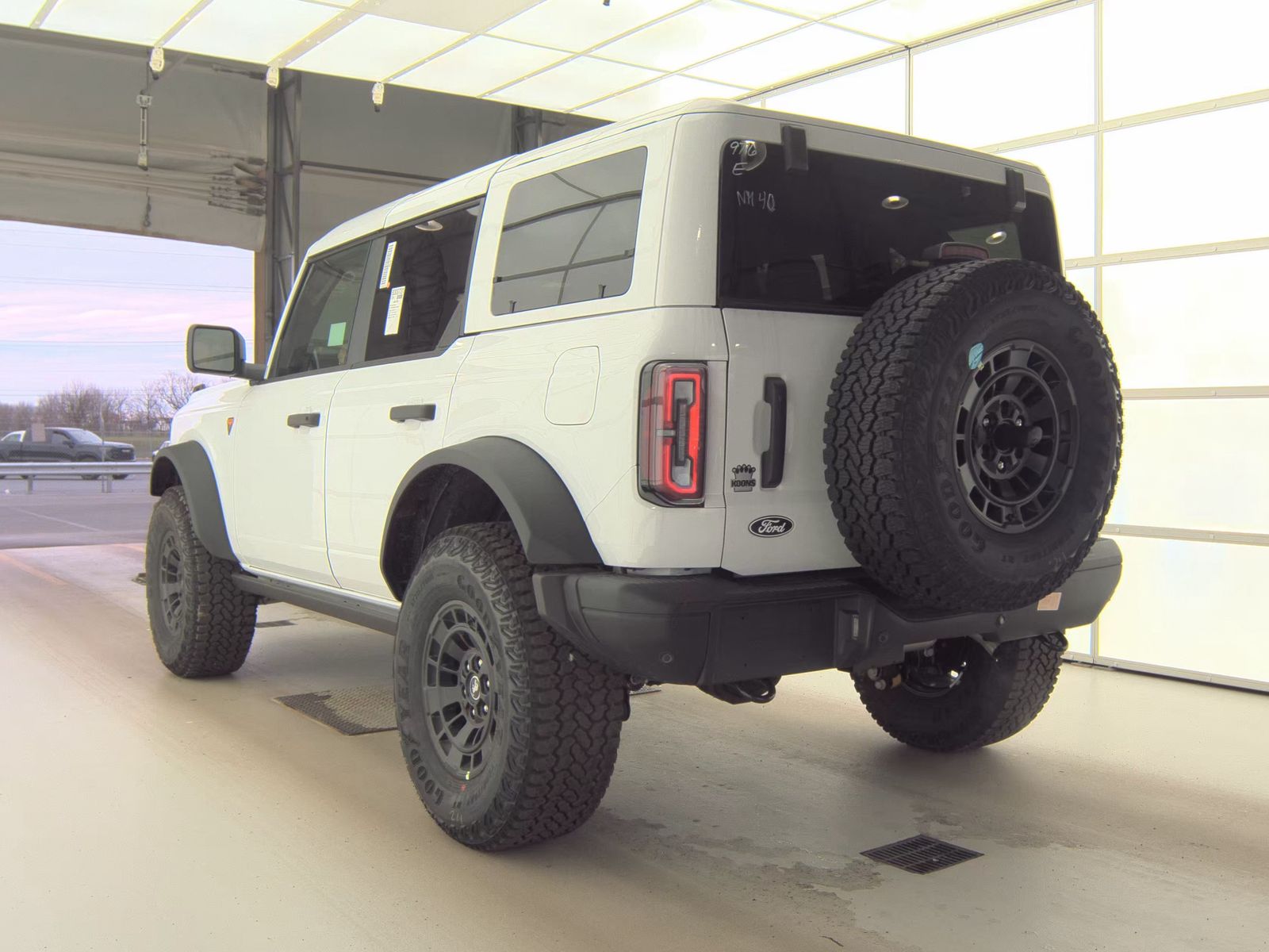 FORD BRONCO - 9