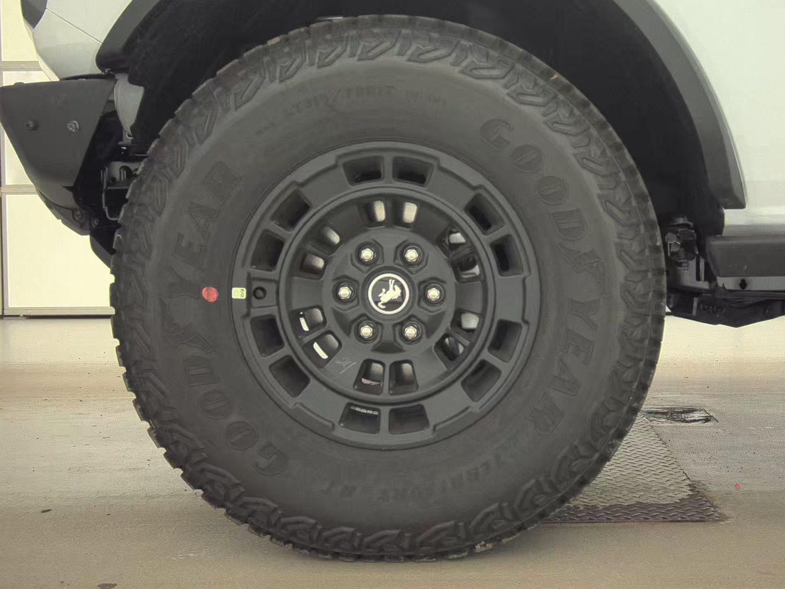FORD BRONCO - 10