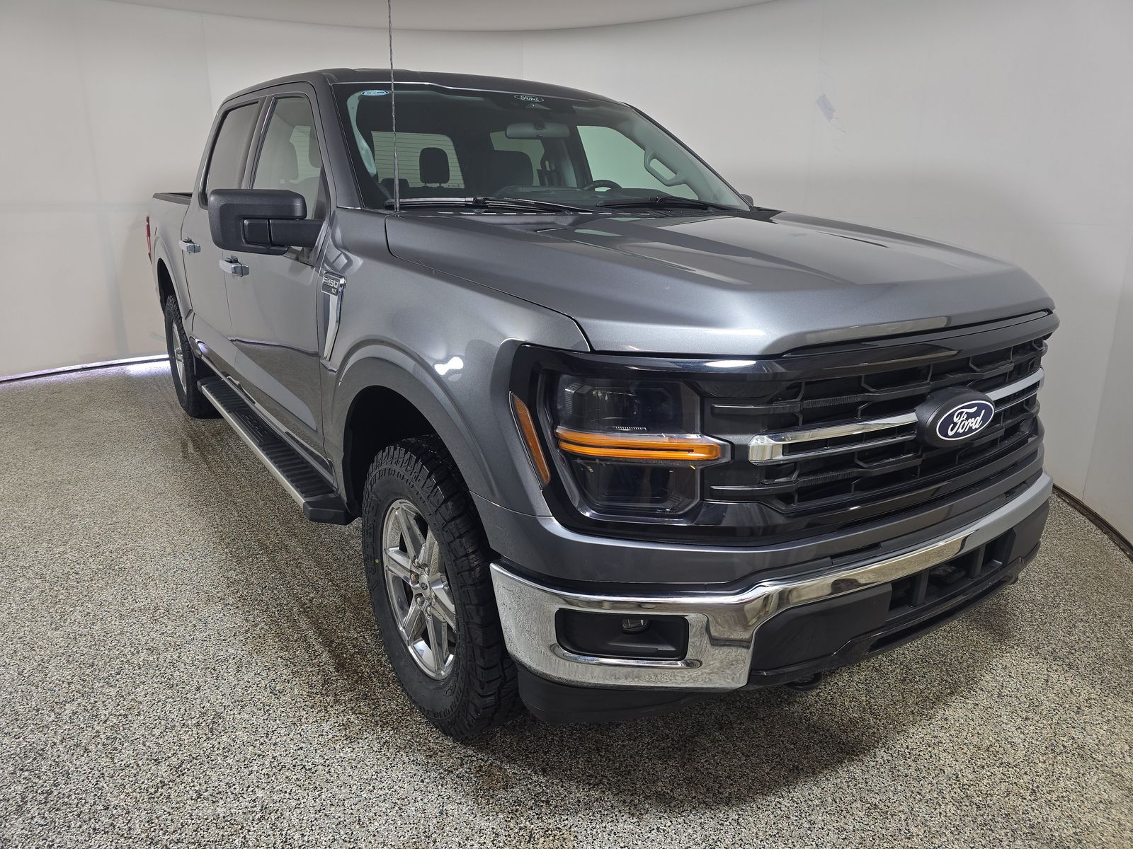 2025 Ford F-150 XLT AWD