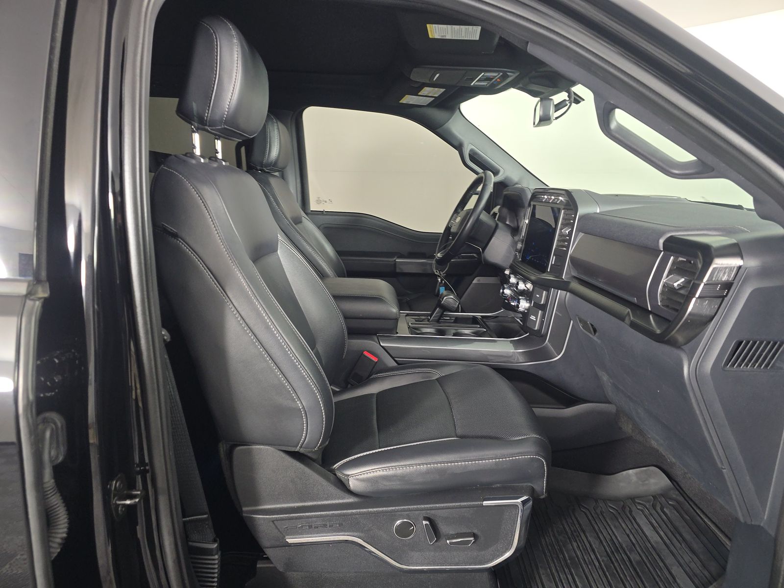 2023 Ford F-150 Lariat AWD