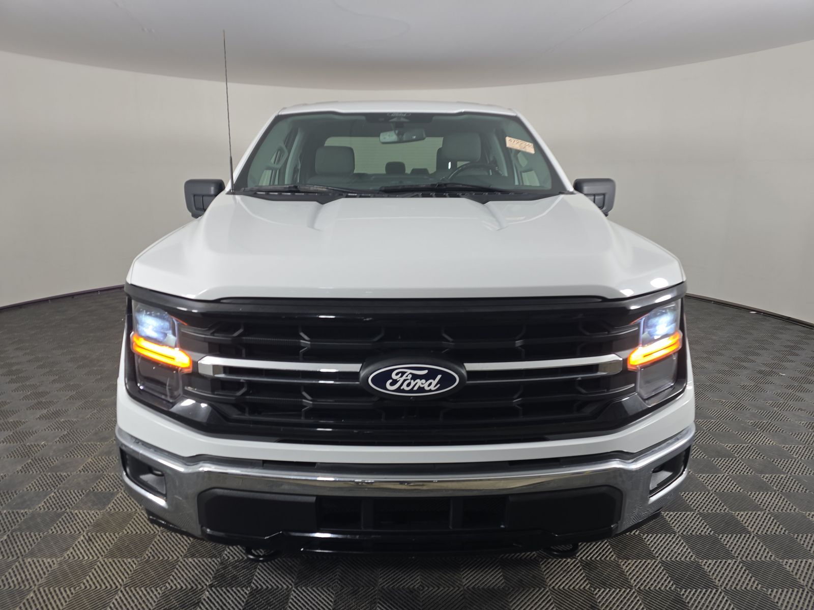 2024 Ford F-150 XLT AWD