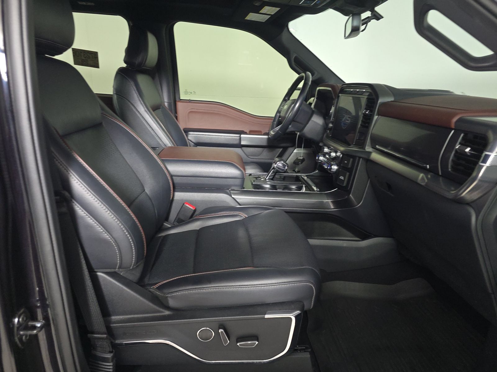 2023 Ford F-150 Lariat AWD