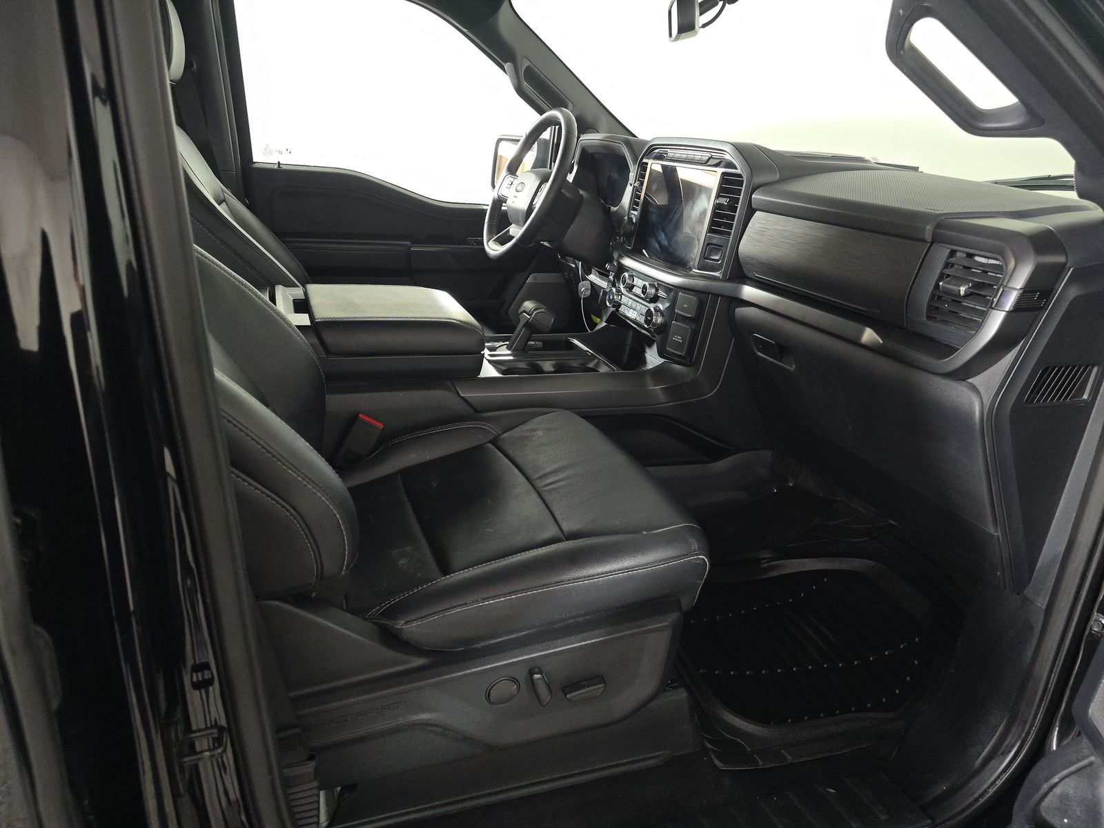 2024 Ford F-150 XLT AWD