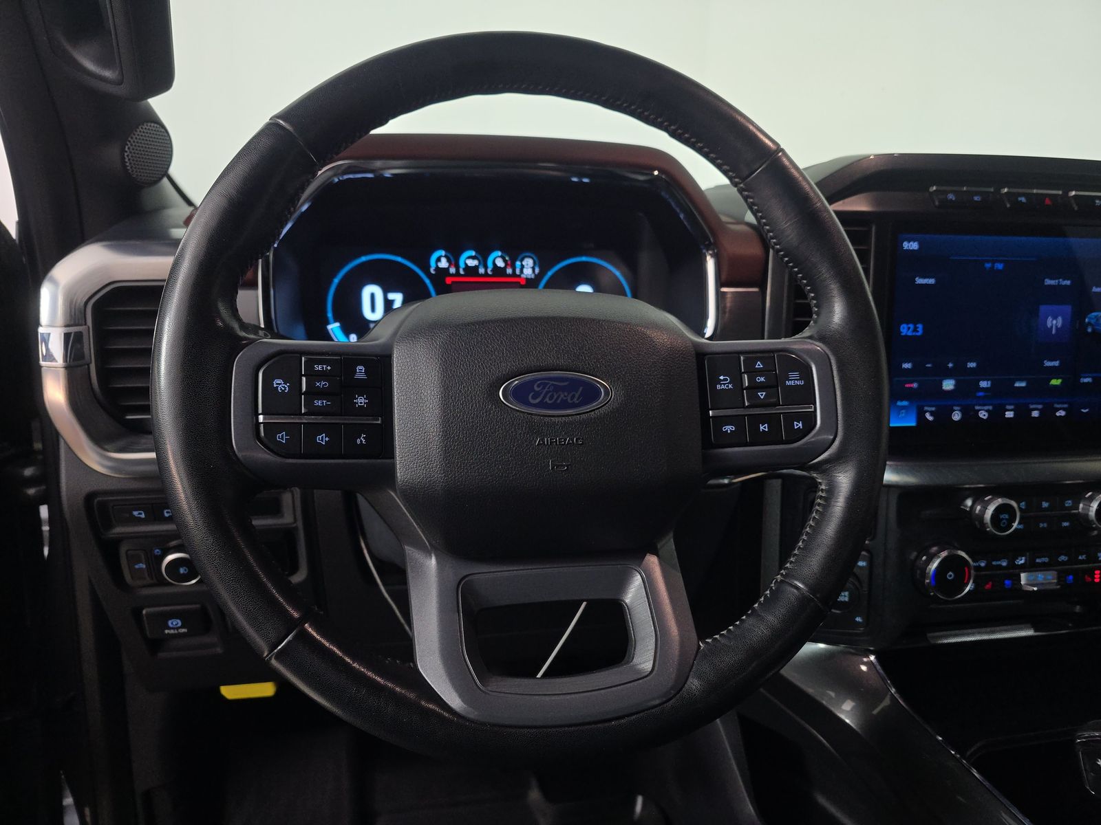 2023 Ford F-150 Lariat AWD