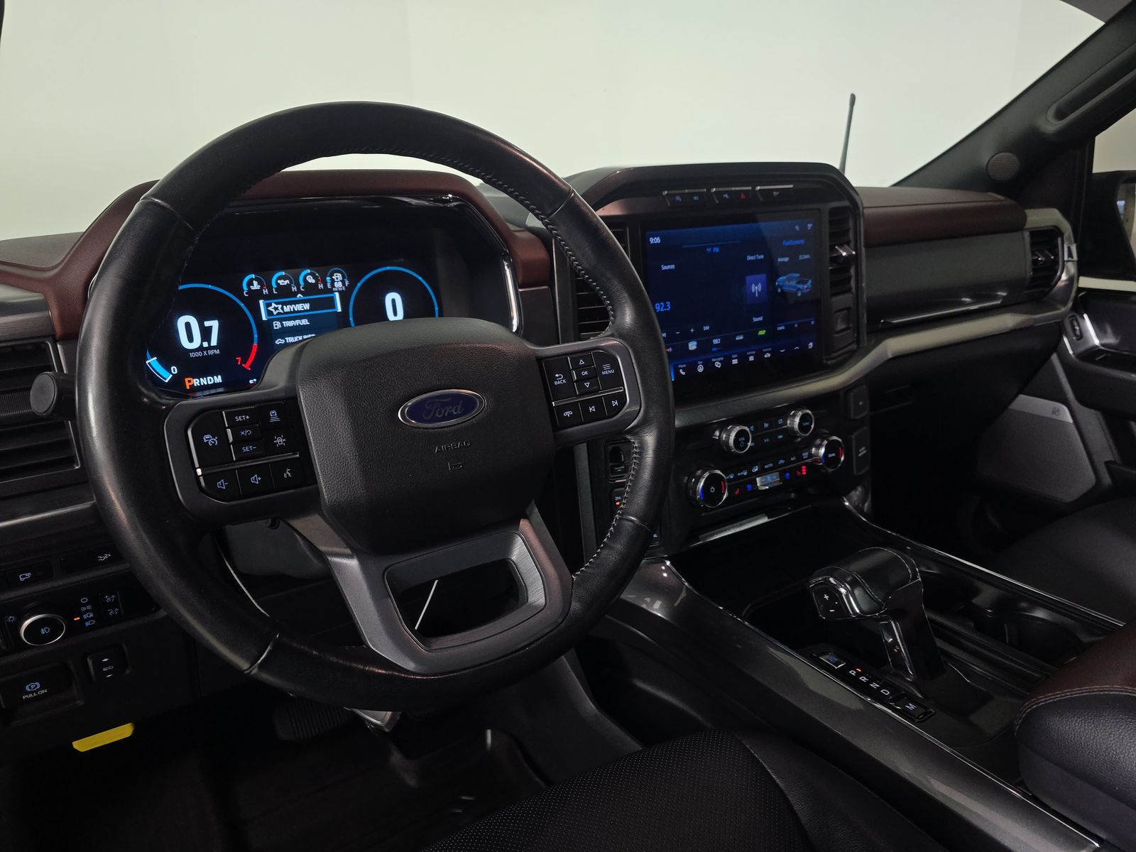 2023 Ford F-150 Lariat AWD