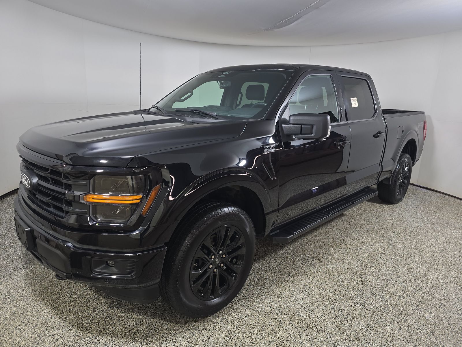 2024 Ford F-150 XLT AWD