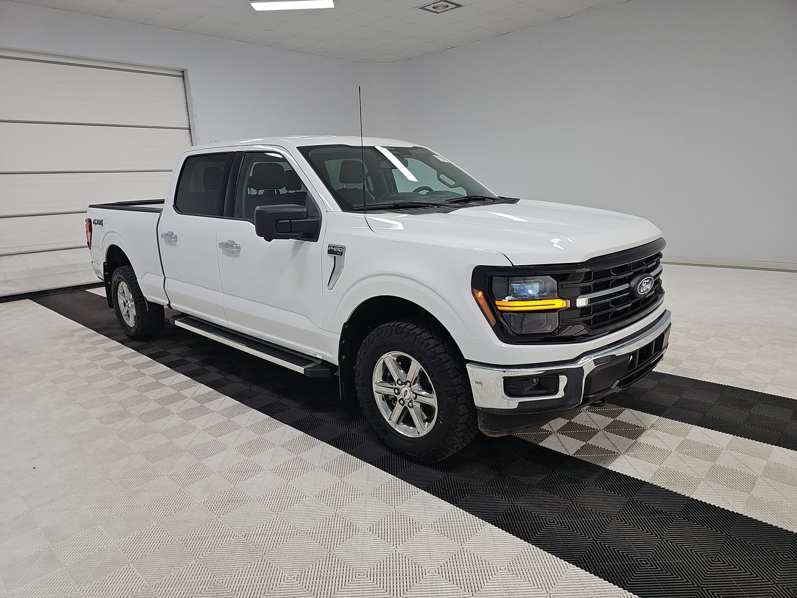 2024 Ford F-150 XLT AWD