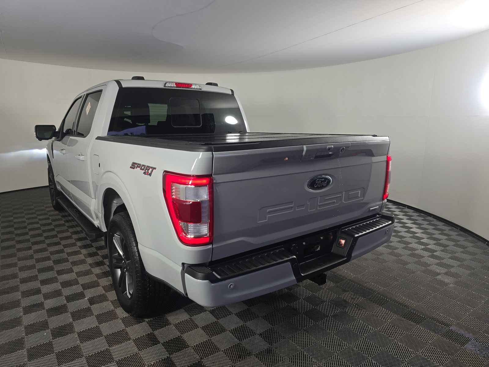 2023 Ford F-150 Lariat AWD