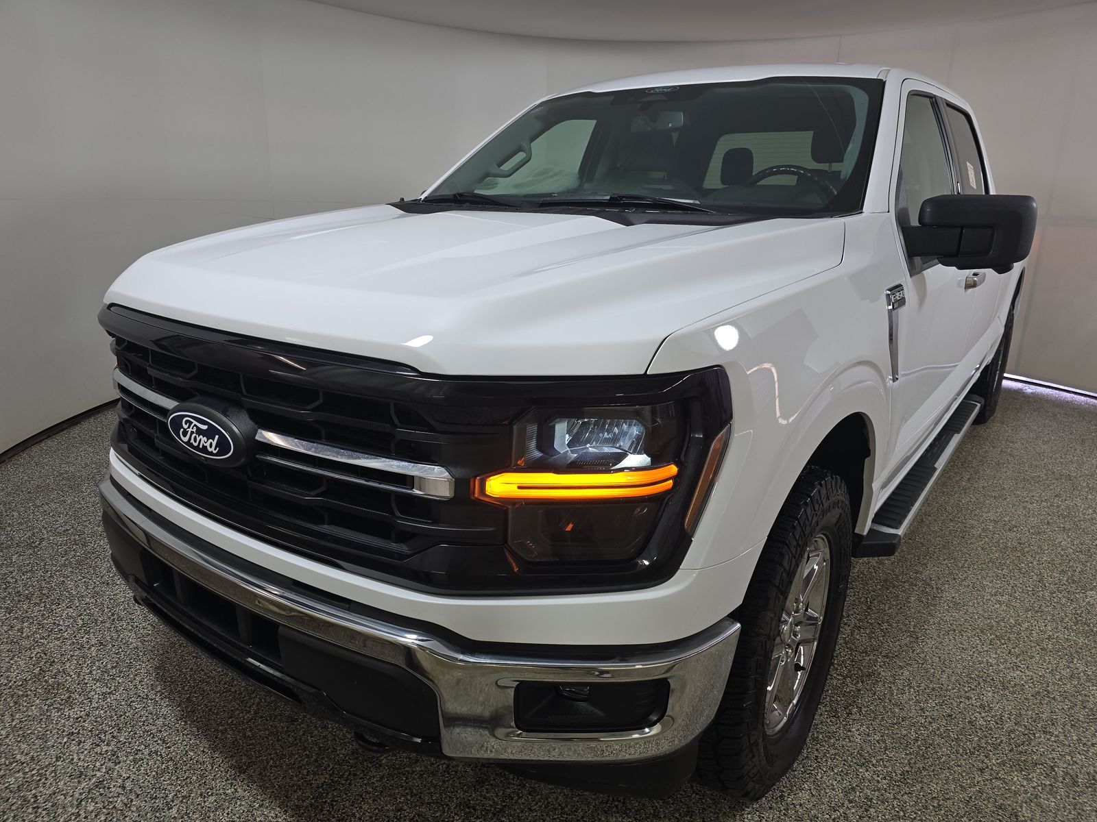 2024 Ford F-150 XLT AWD