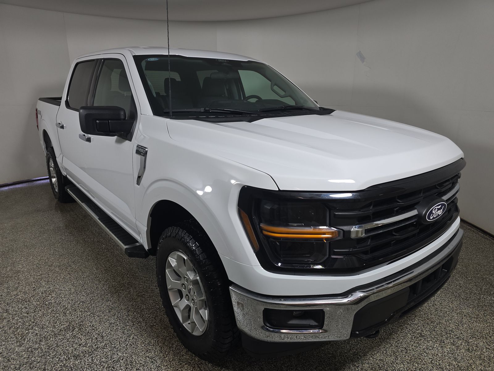 2025 Ford F-150 XLT AWD