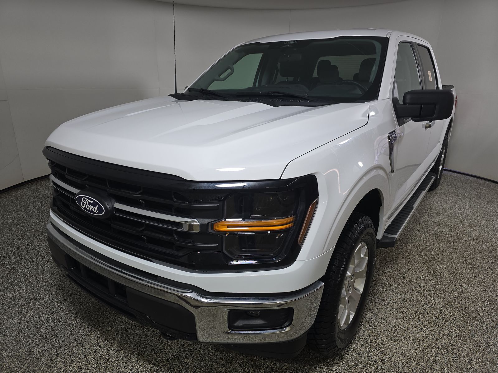 2025 Ford F-150 XLT AWD