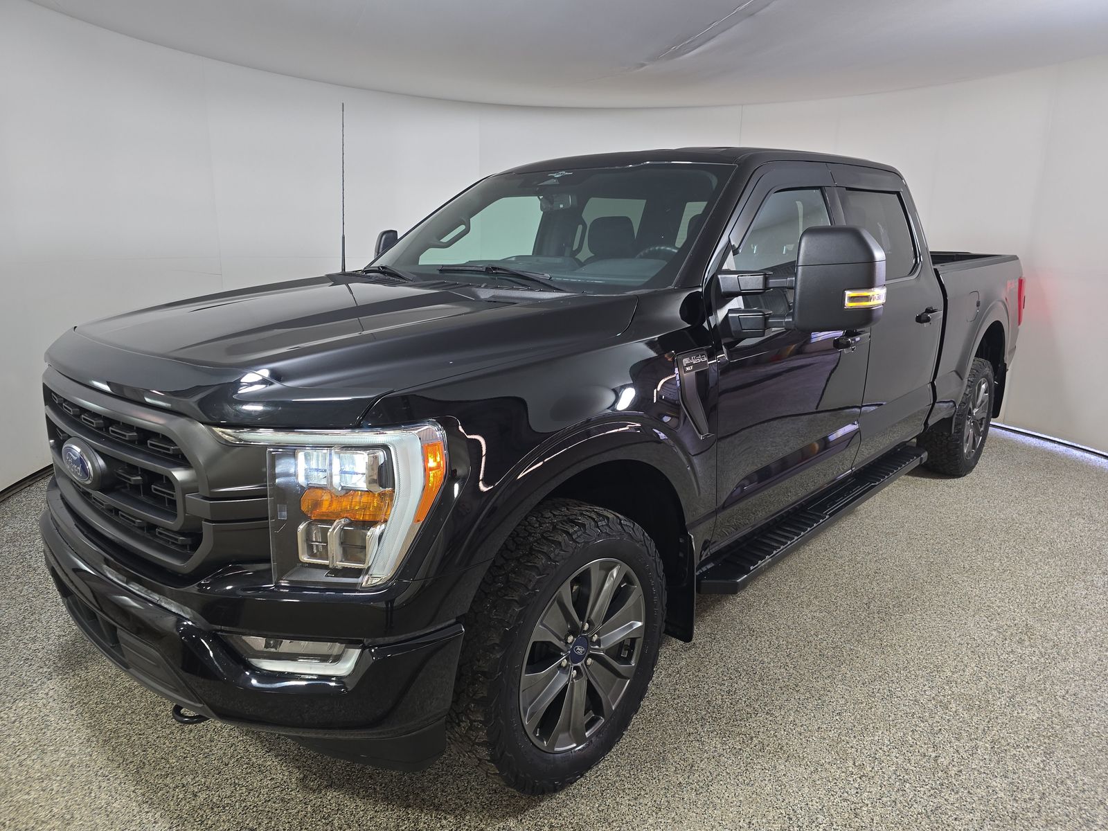 2023 Ford F-150 XLT AWD