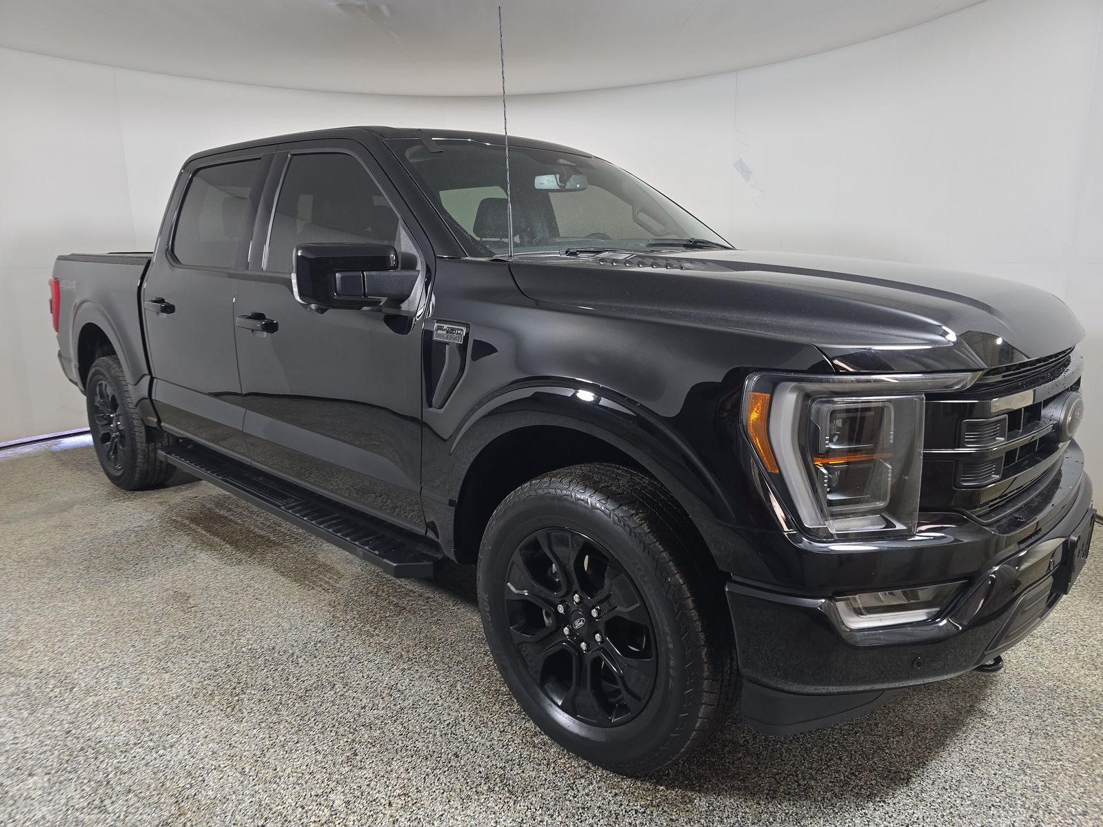 2023 Ford F-150 Lariat AWD