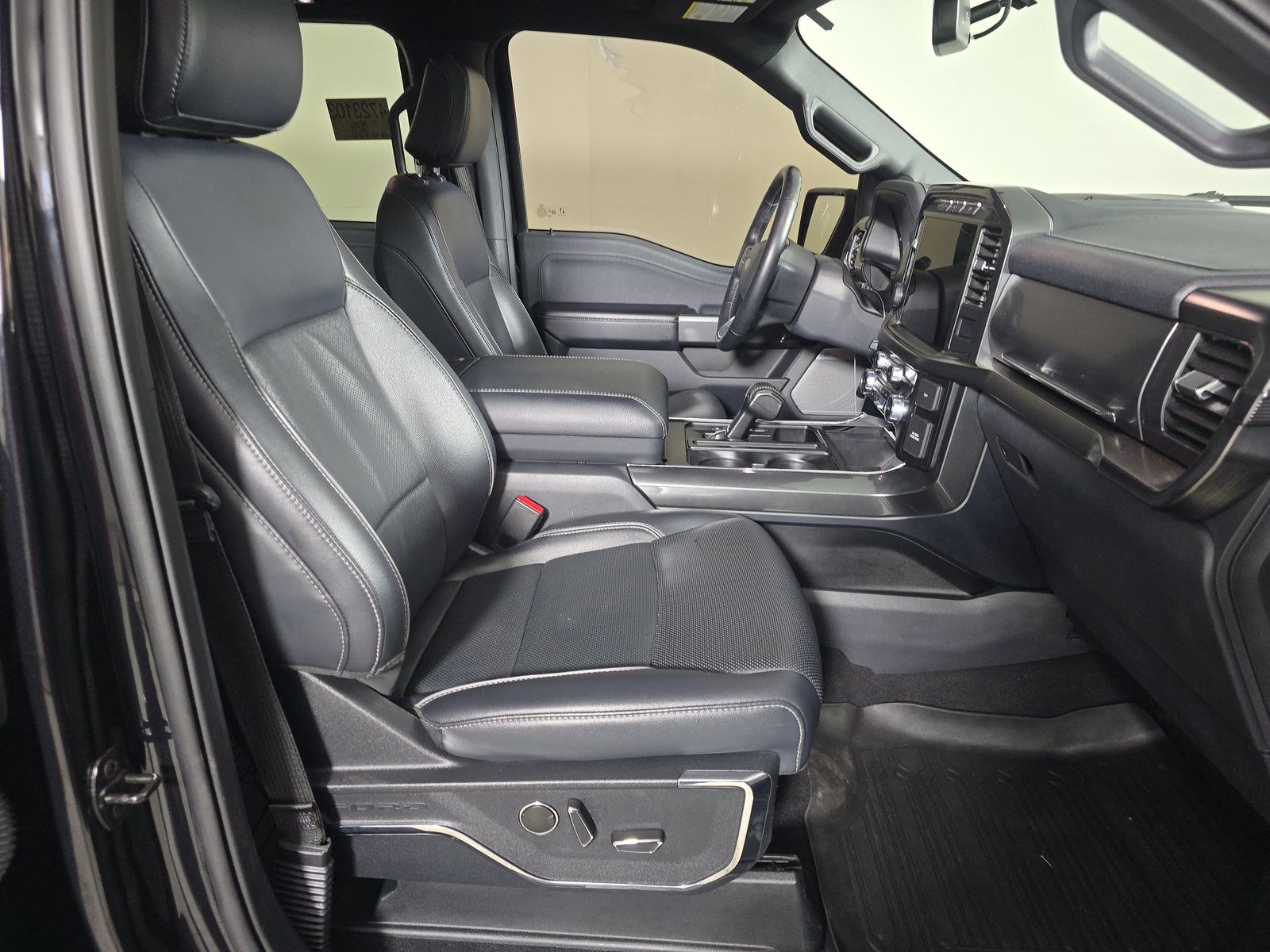 2023 Ford F-150 Lariat AWD