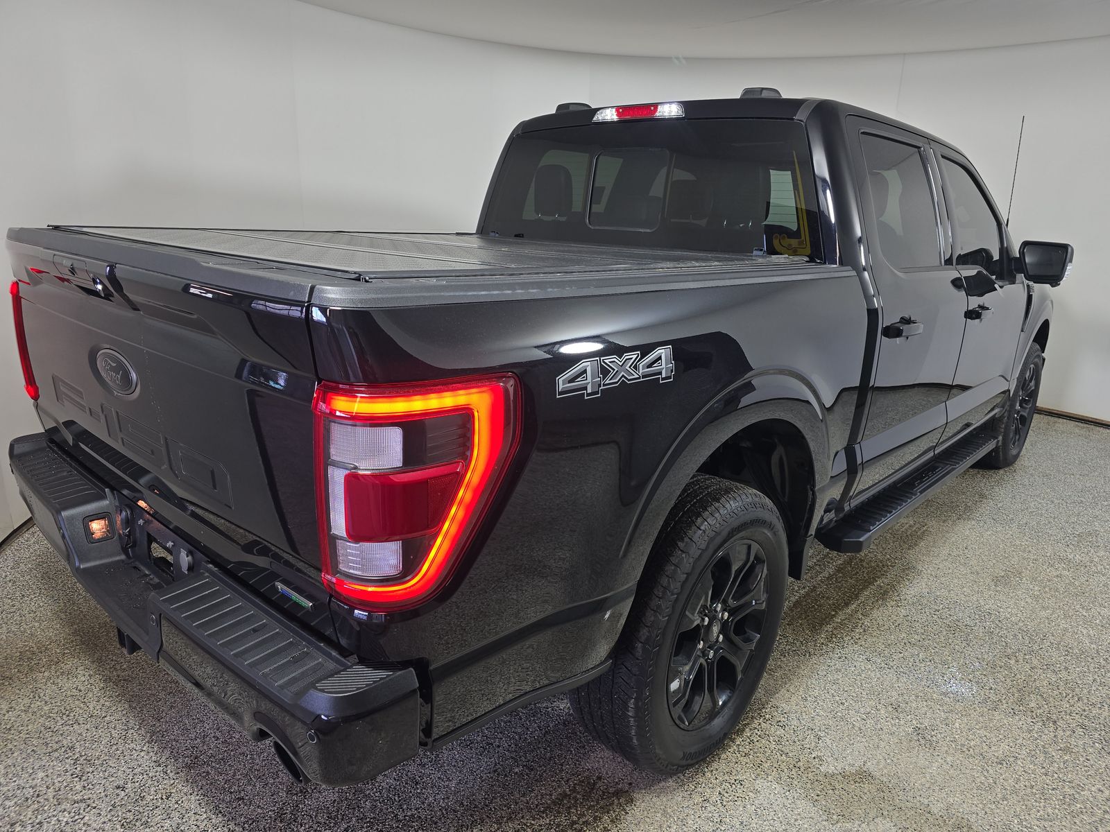 2023 Ford F-150 Lariat AWD