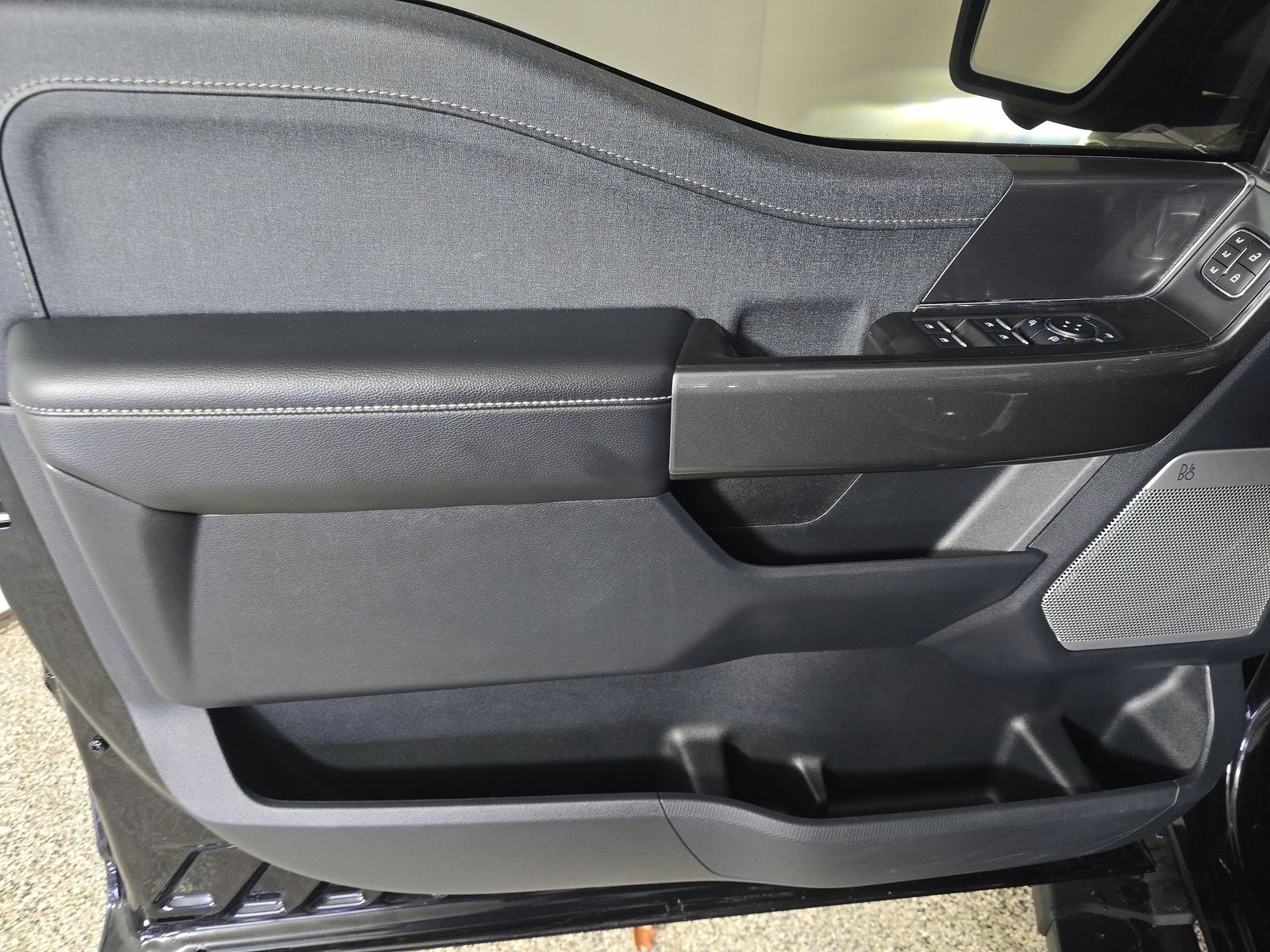 2023 Ford F-150 Lariat AWD