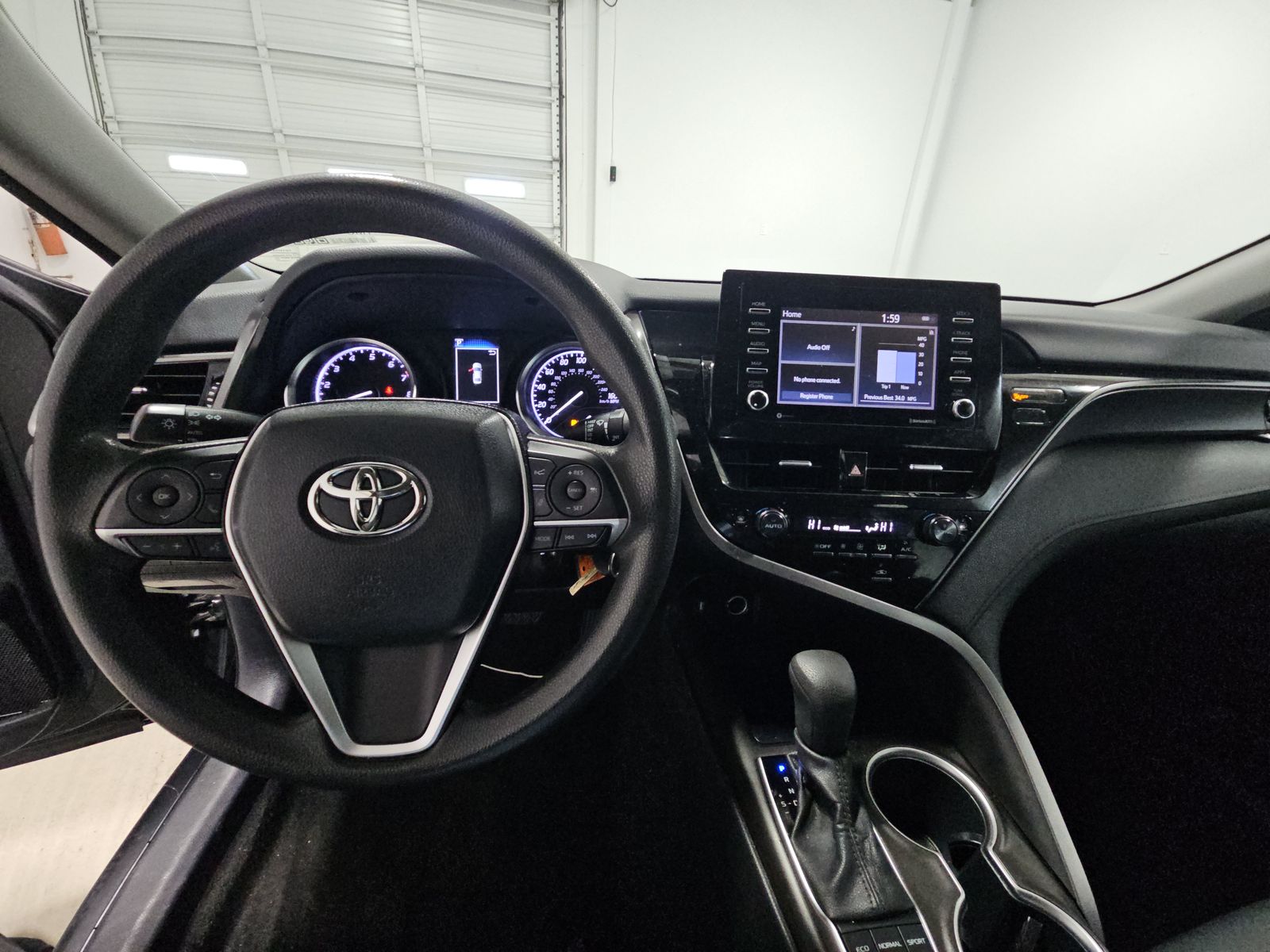 2022 Toyota Camry LE FWD
