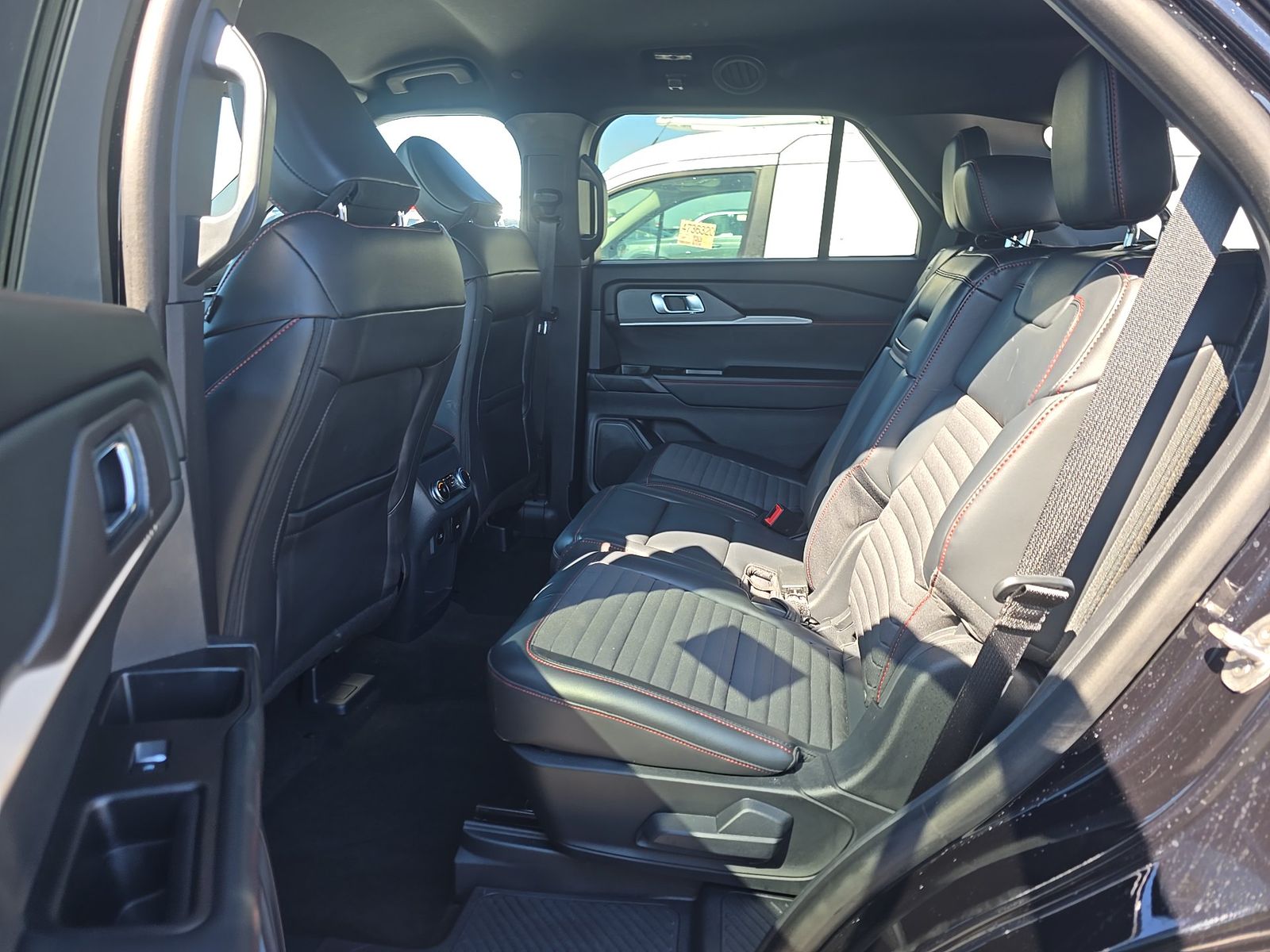 2025 Ford Explorer ST-Line AWD