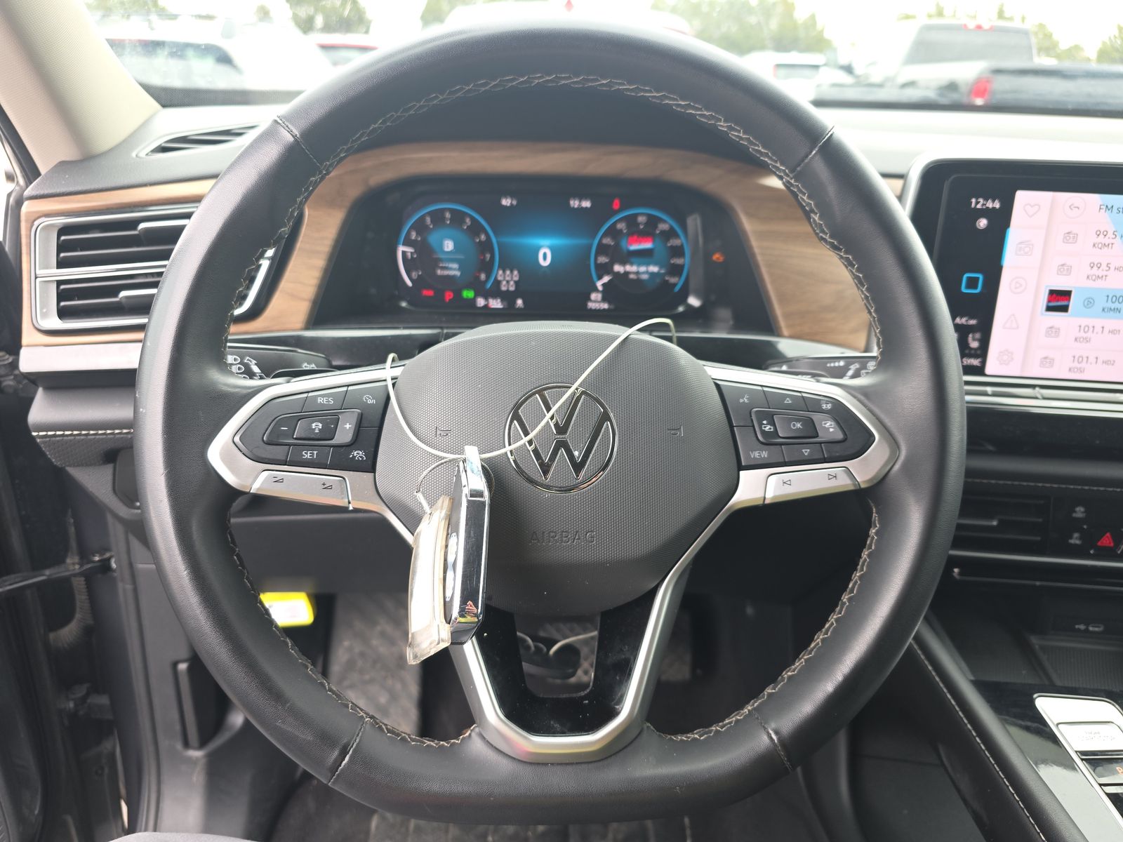 2024 Volkswagen Atlas 2.0T SE FWD