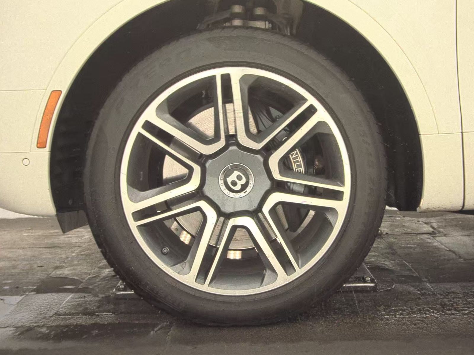 2018 Bentley Bentayga W12 Signature AWD