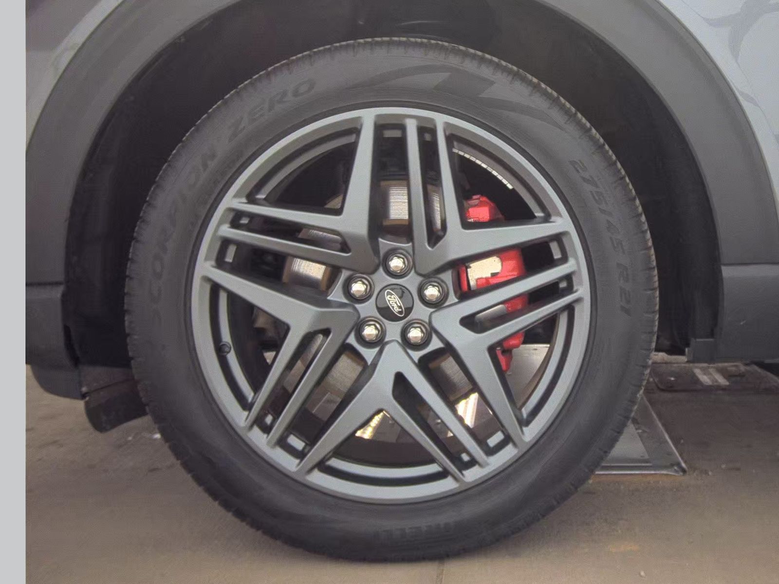 2025 Ford Explorer ST-Line AWD