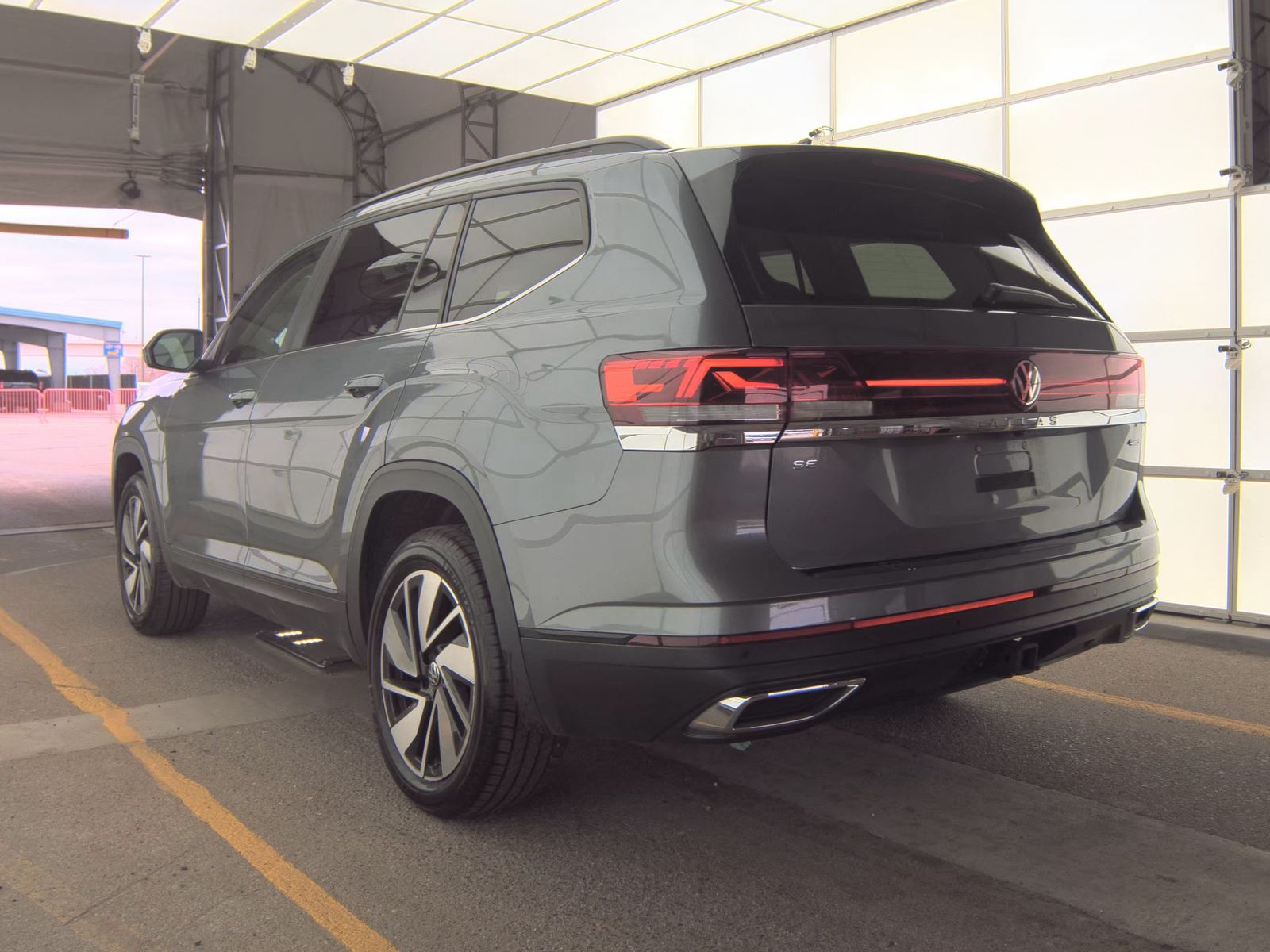 2024 Volkswagen Atlas 2.0T SE FWD
