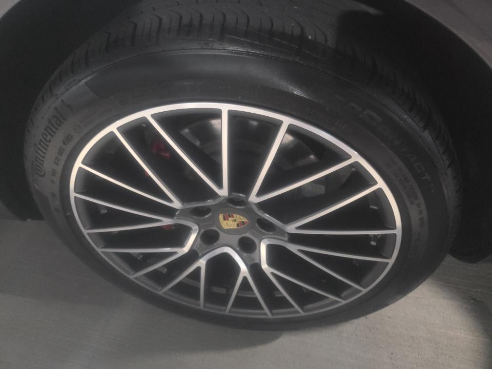 2021 Porsche Cayenne GTS AWD