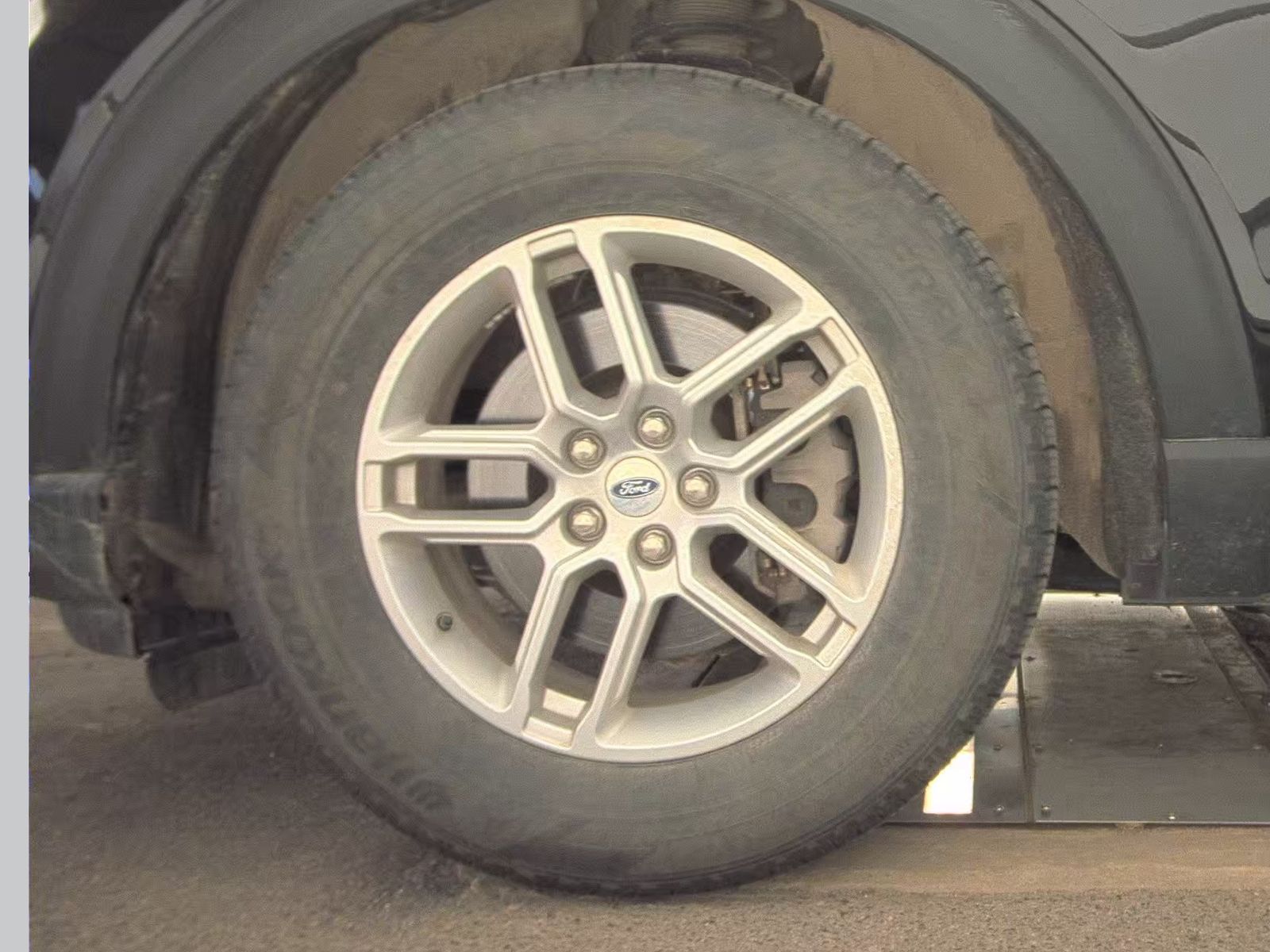 2025 Ford Explorer Active RWD