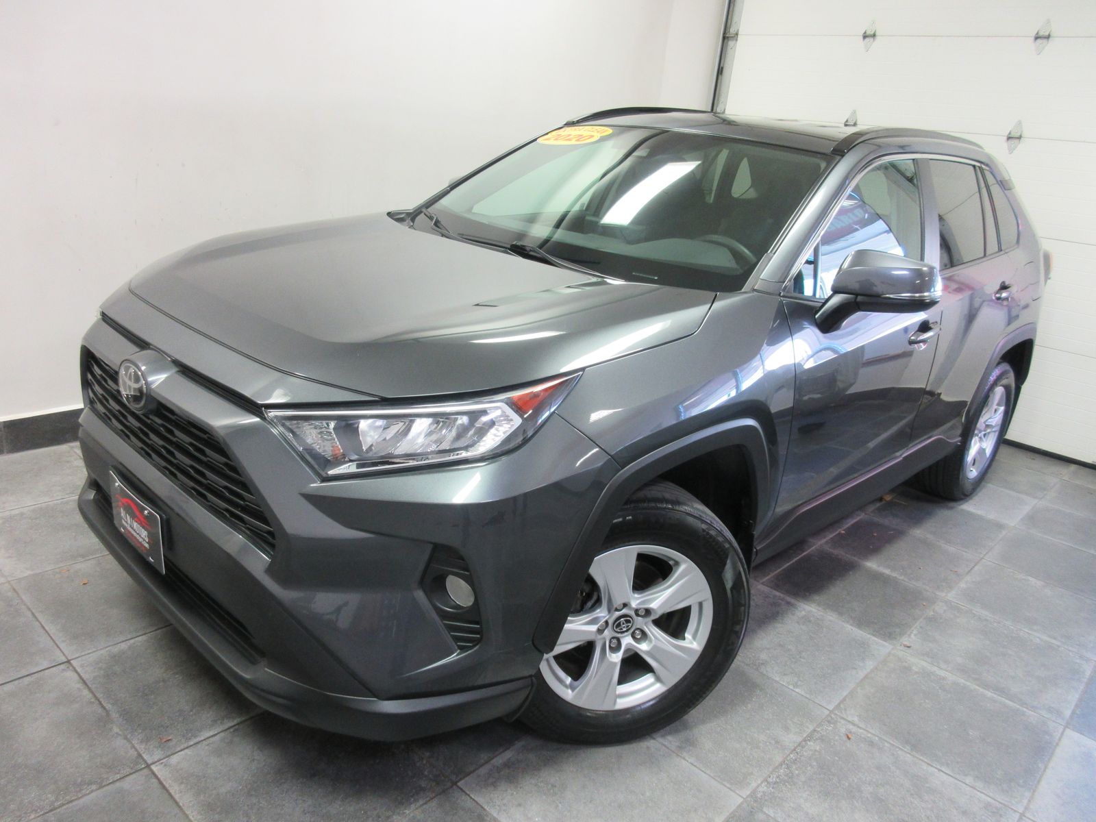 2020 Toyota RAV4 XLE AWD