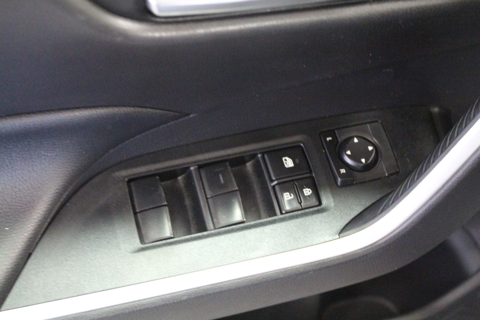 2020 Toyota RAV4 XLE AWD