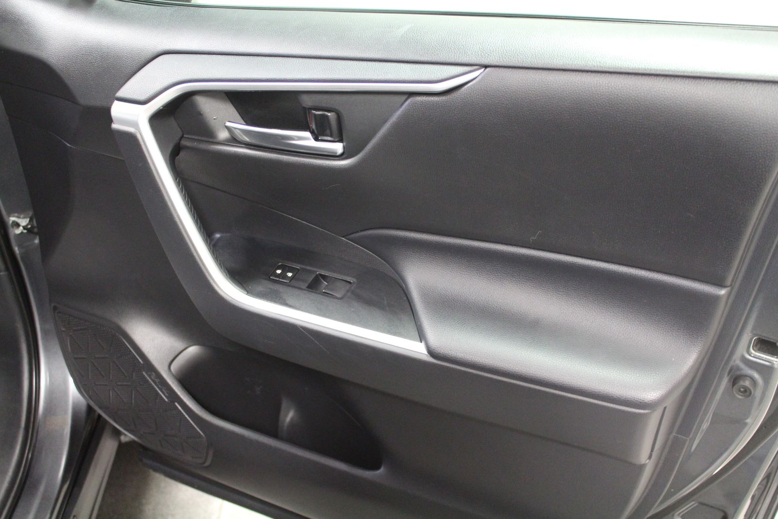 2020 Toyota RAV4 XLE AWD