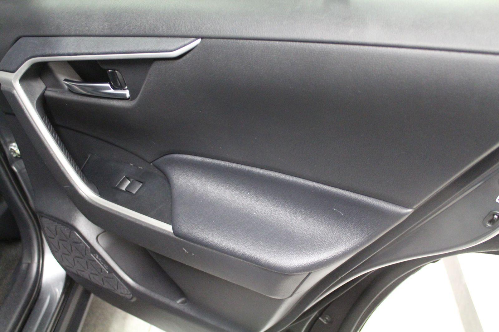 2020 Toyota RAV4 XLE AWD