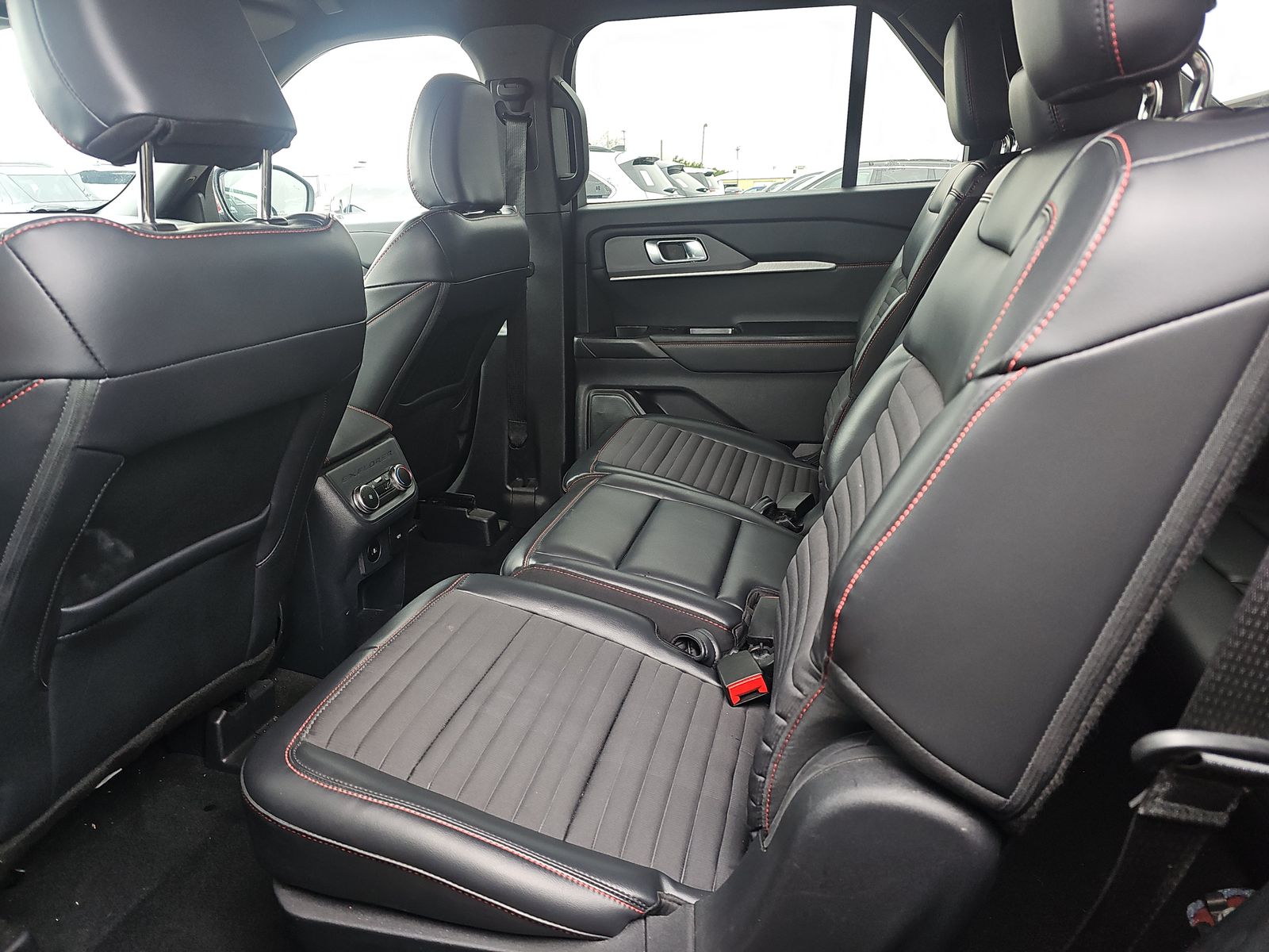 2025 Ford Explorer ST-Line AWD