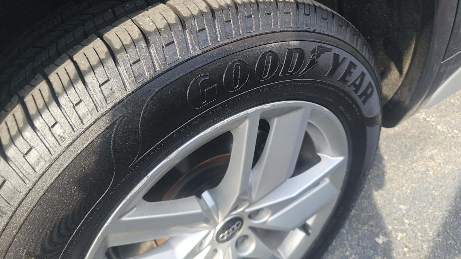 2023 Audi Q5 S line Premium AWD