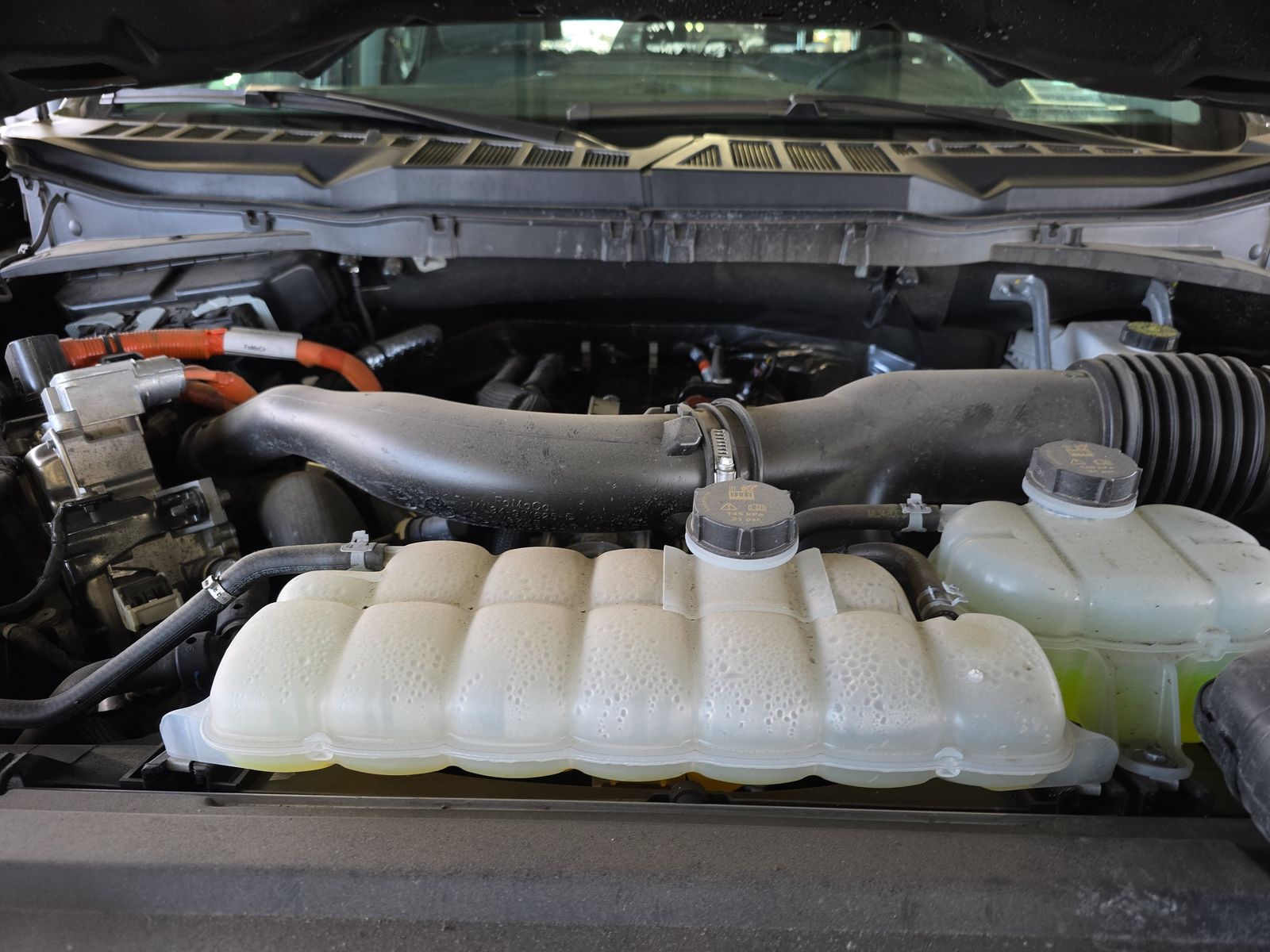 2025 Ford F-150 Hybrid XLT AWD