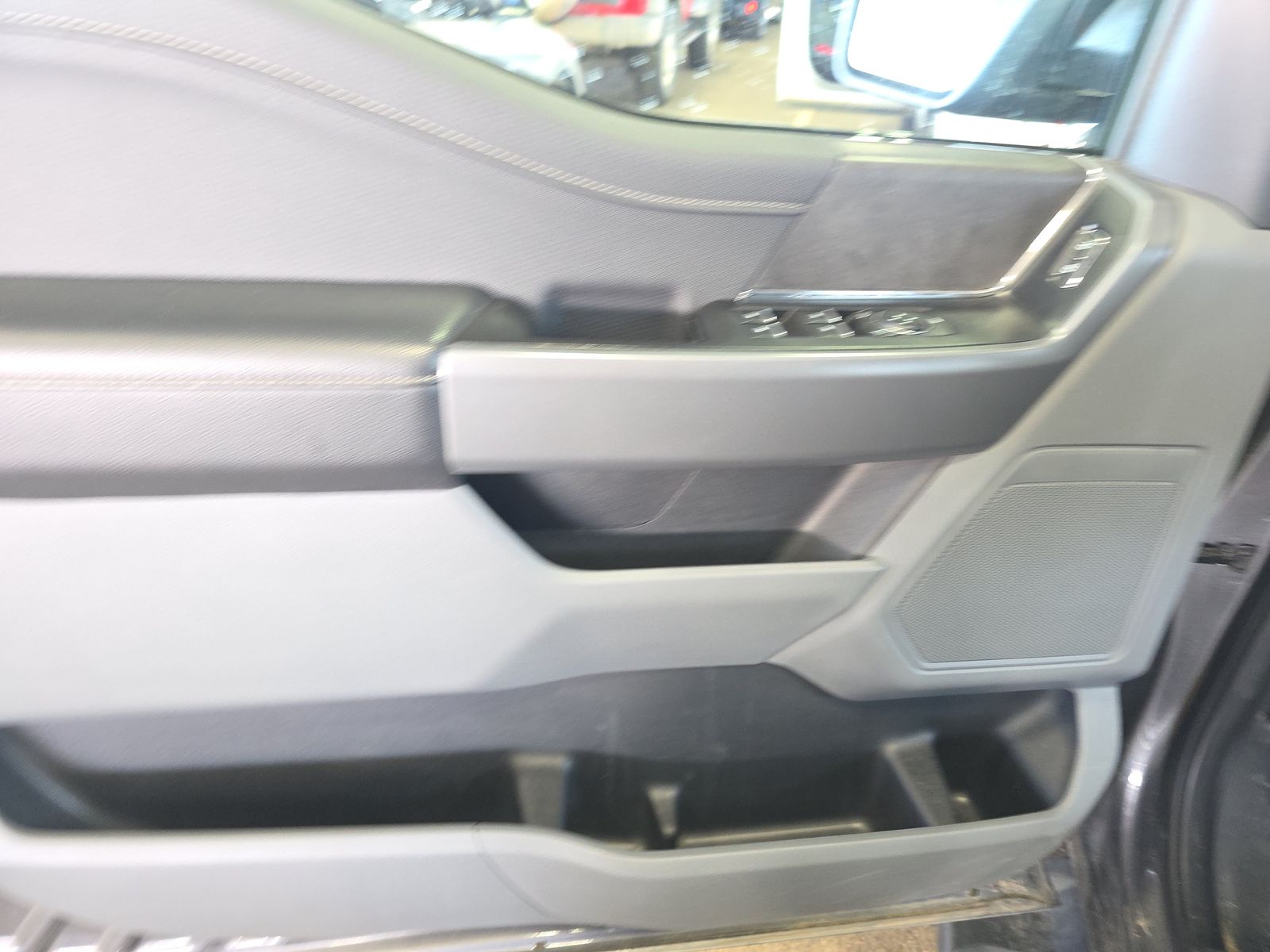 2025 Ford F-150 Hybrid XLT AWD