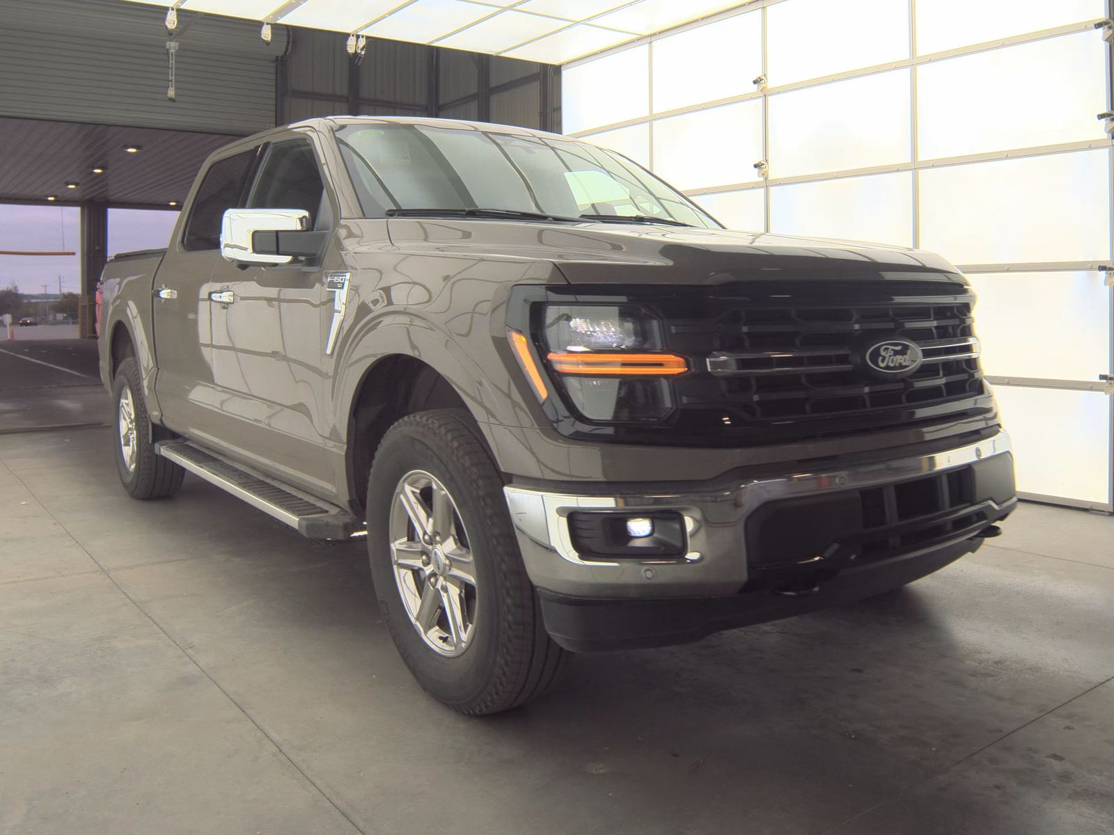 2025 Ford F-150 XLT AWD