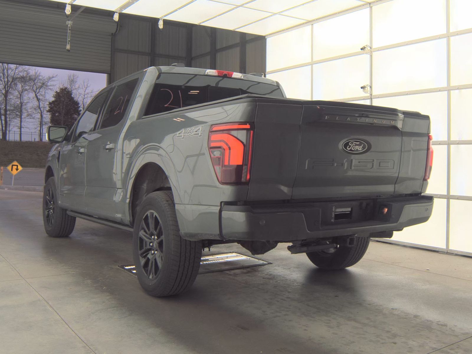 2025 Ford F-150 Hybrid Platinum AWD