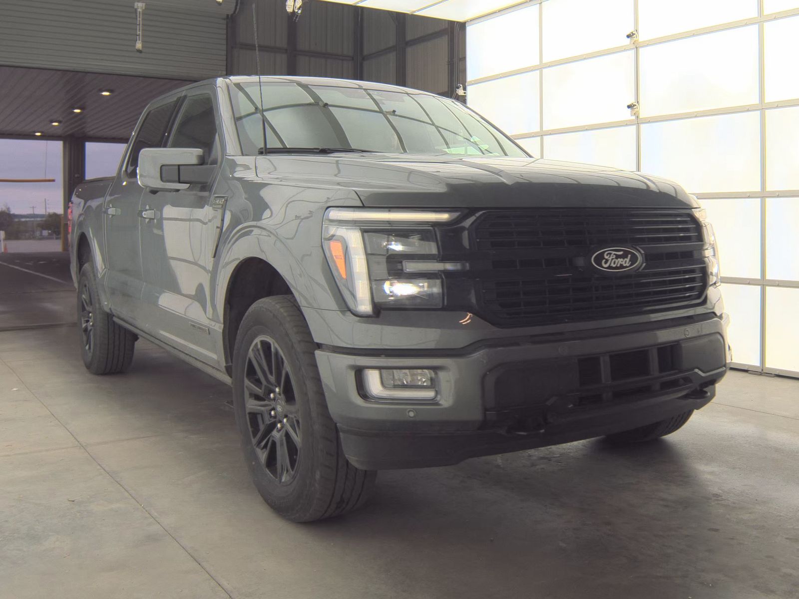 2025 Ford F-150 Hybrid Platinum AWD