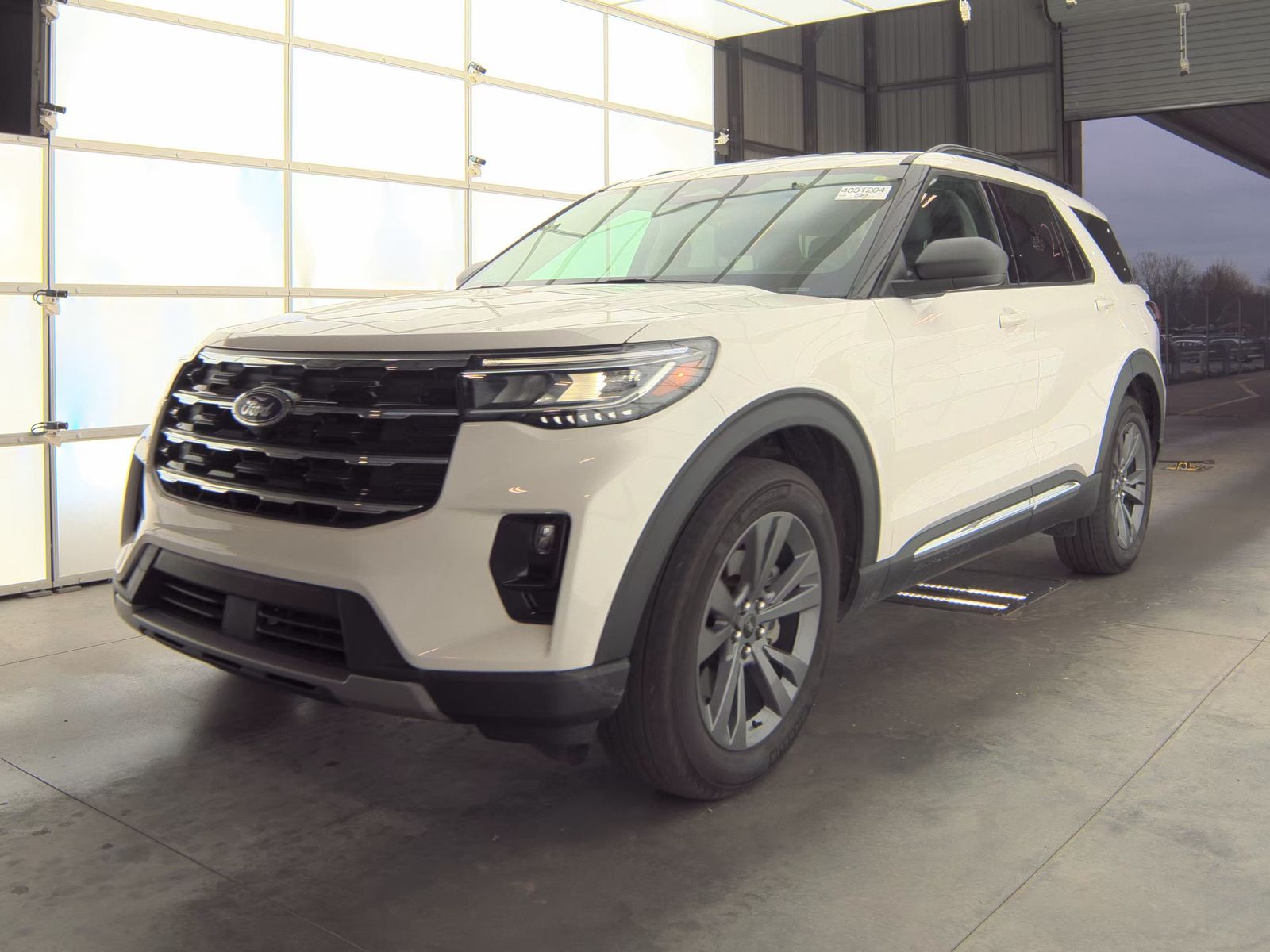2025 Ford Explorer Active AWD