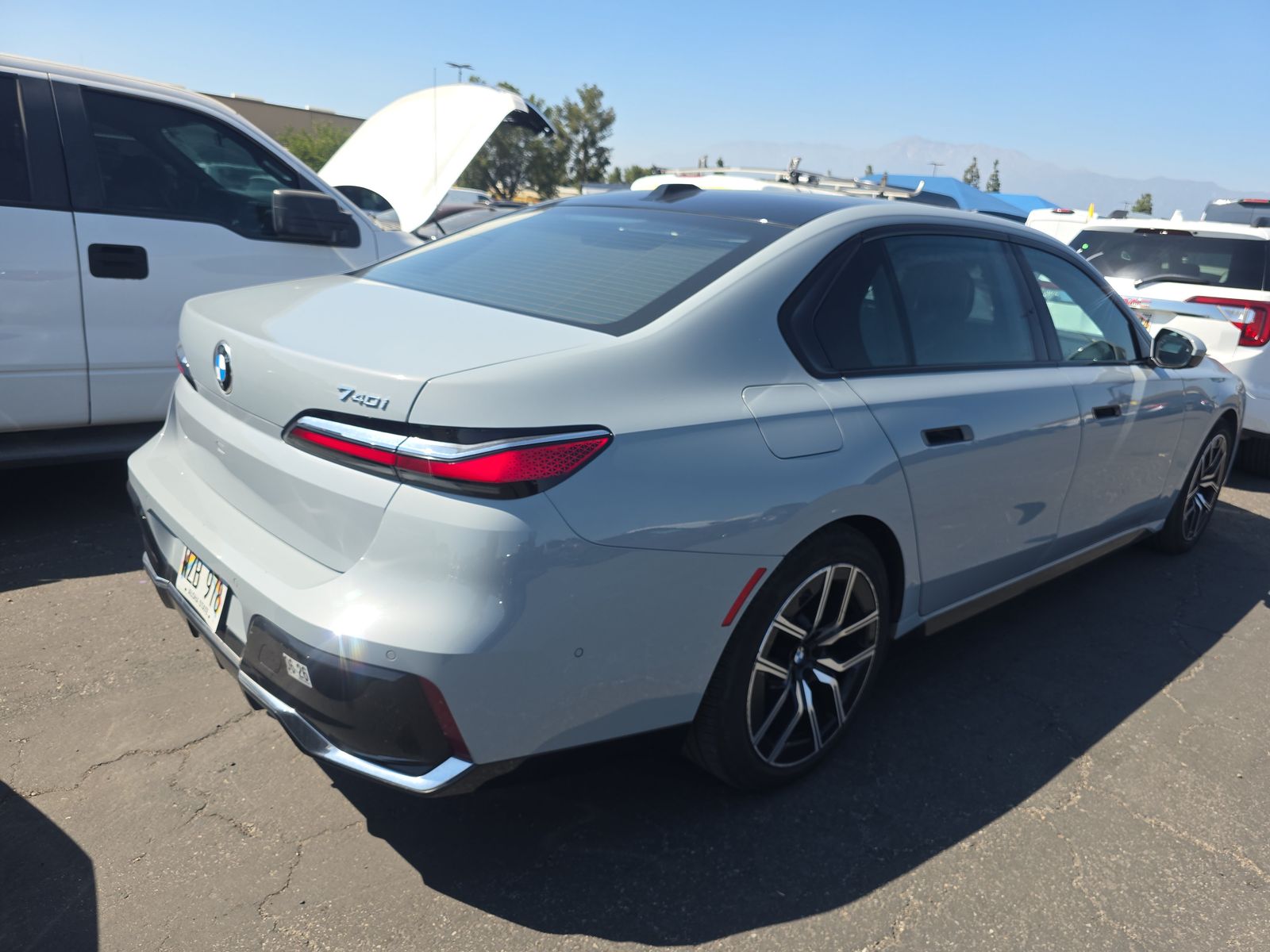 2024 BMW 7 Series 740i RWD