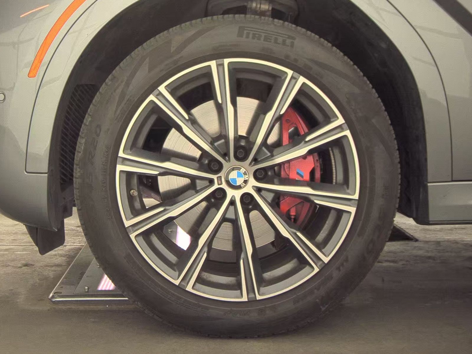 2025 BMW X6 xDrive40i AWD