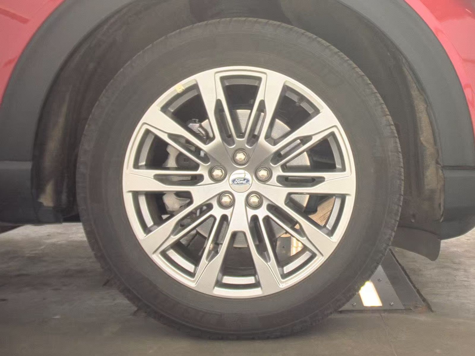 2025 Ford Explorer Platinum AWD