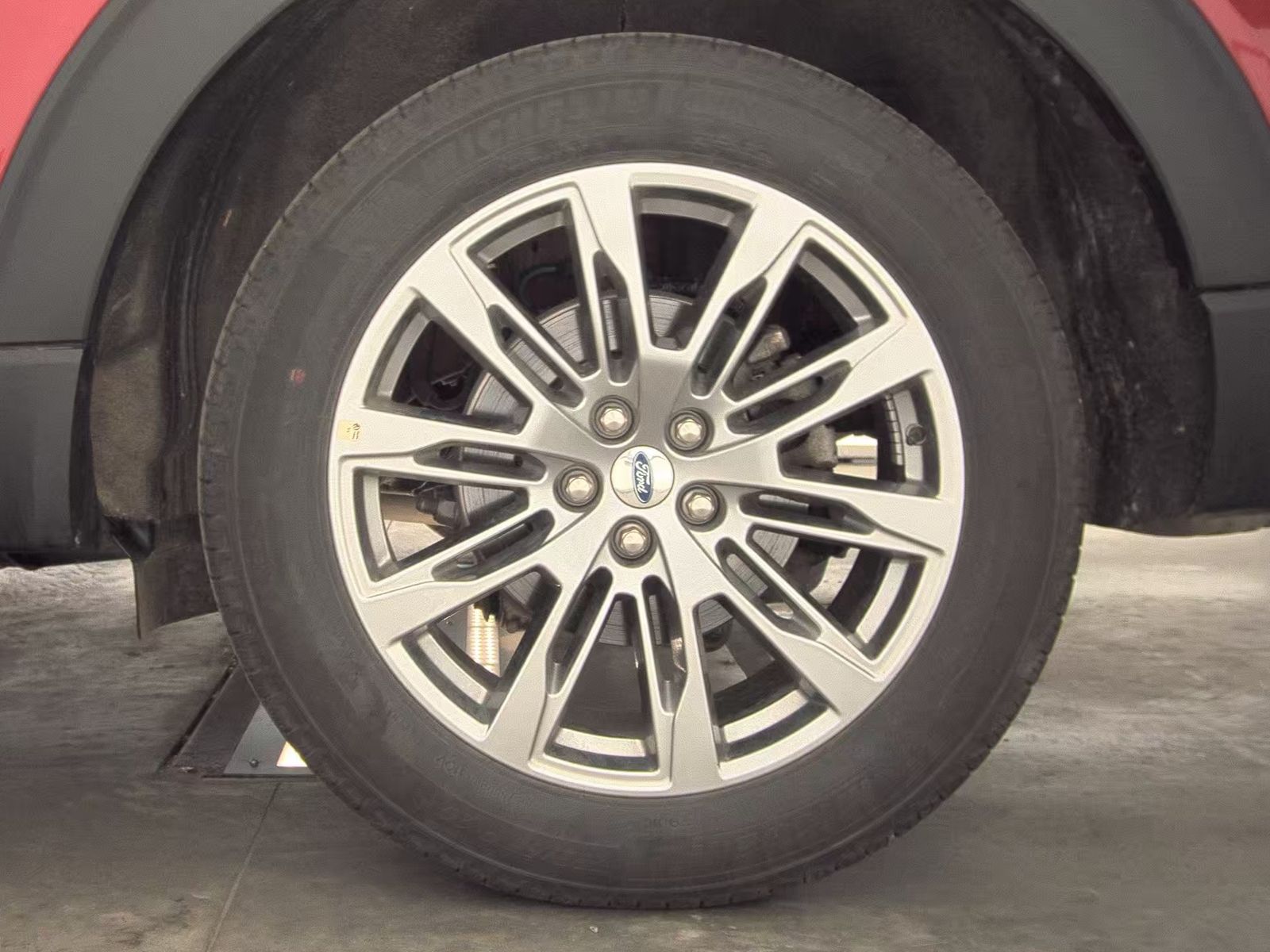 2025 Ford Explorer Platinum AWD