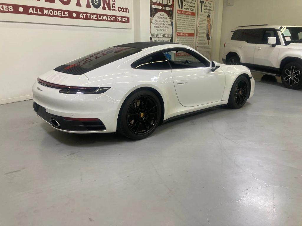 2020 Porsche 911 Carrera RWD