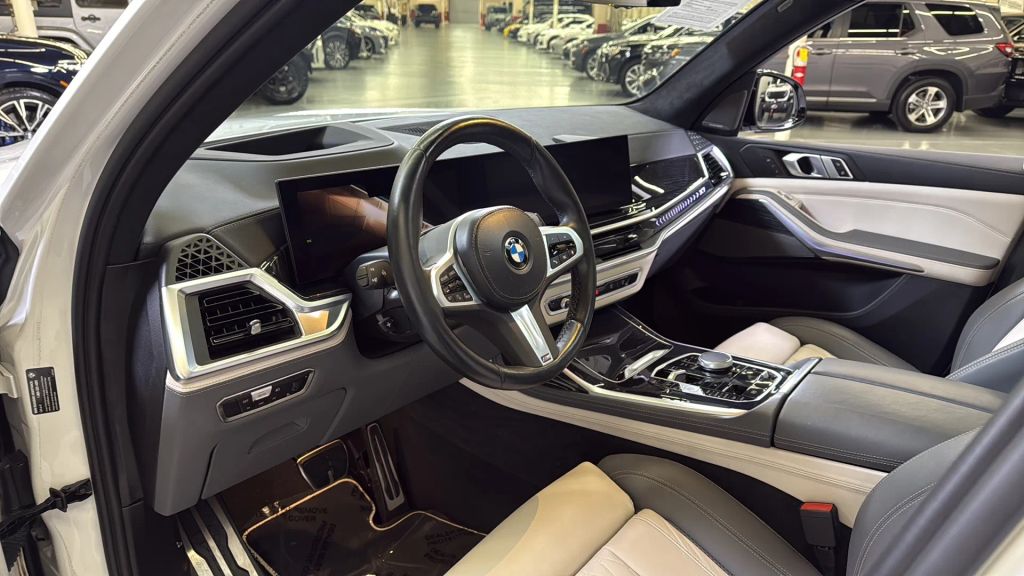 2023 BMW X7 xDrive40i AWD