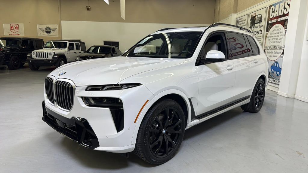2023 BMW X7 xDrive40i AWD