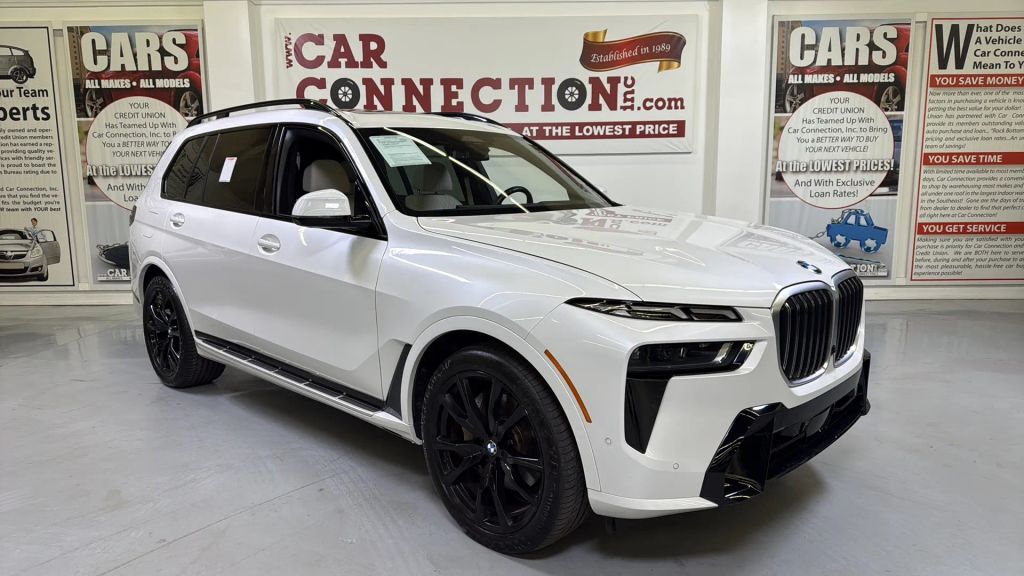 2023 BMW X7 xDrive40i AWD